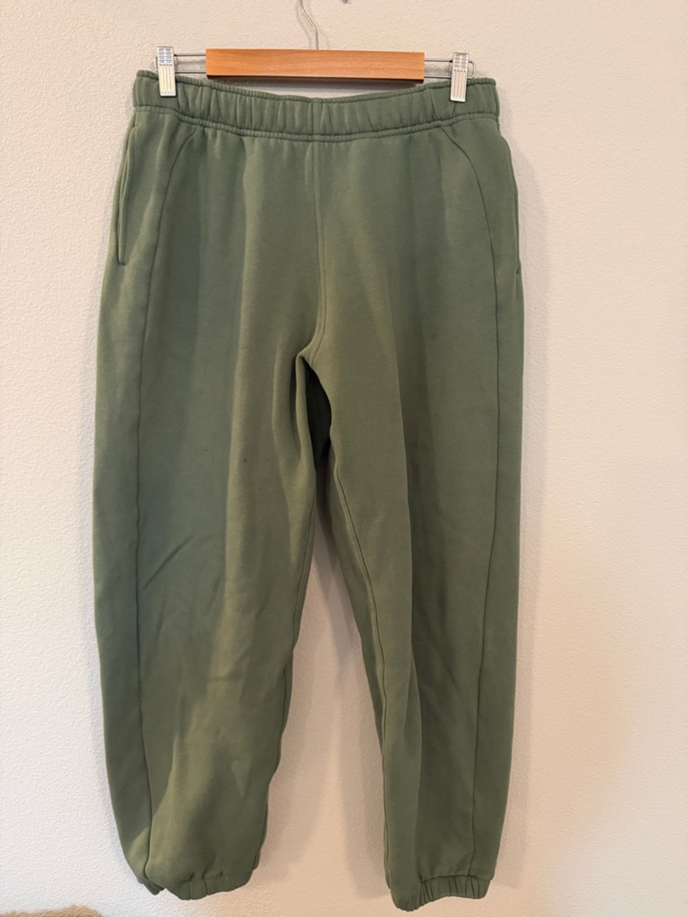 Lululemon mid rise oversized scuba joggers